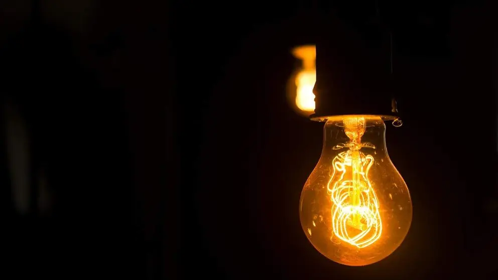 &iquest;Qu&eacute; es una corriente el&eacute;ctrica? C&oacute;mo funciona, qu&eacute; tipos existen y c&oacute;mo medirla